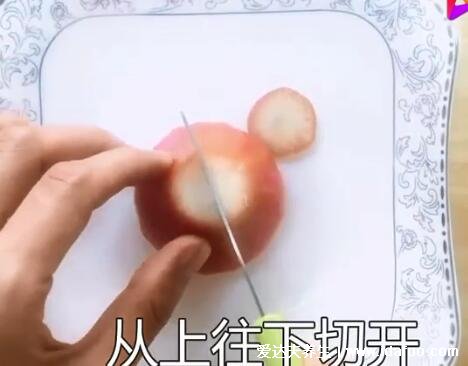 莲雾怎么吃图解，直接吃也可讲究吃法(莲雾根部可去除)