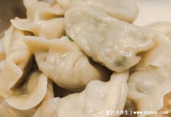 蒸饺子需要多长时间，一般10到20分钟(时间也和饺子皮馅有关)