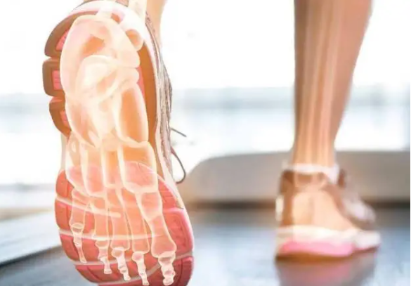 脚底疼痛部位图解,脚底板疼是癌症早期信号